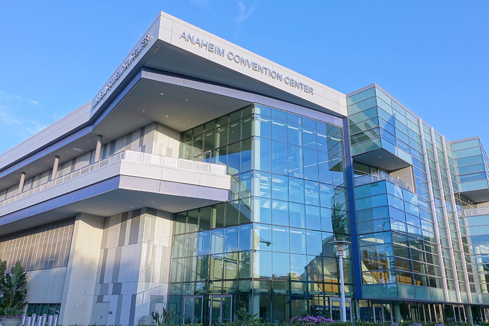 view of the anaheim convention center from the west