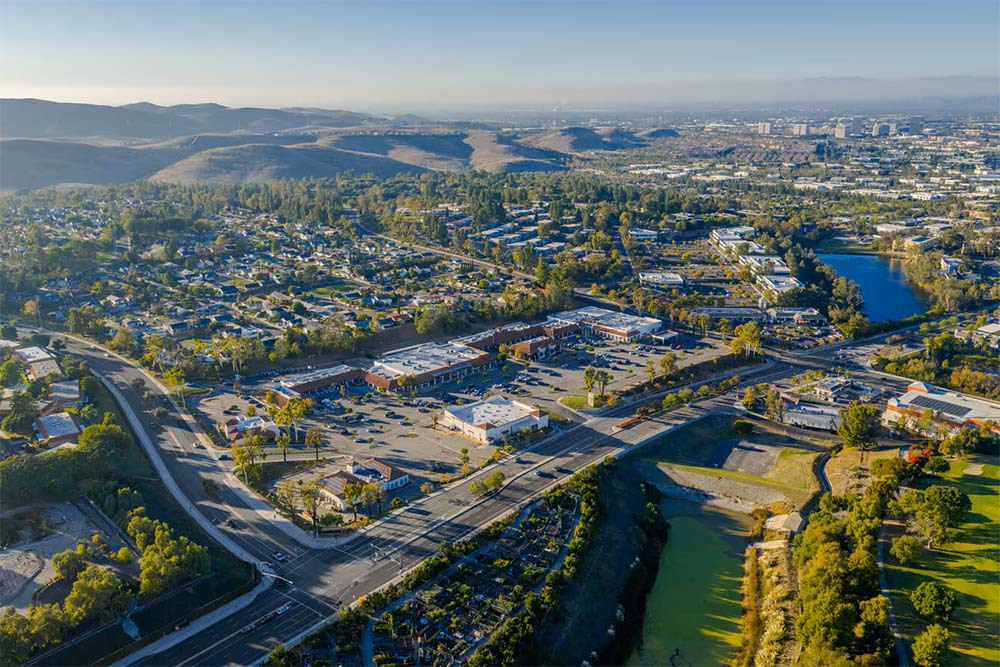 moulton parkway and commercial area laguna hills california